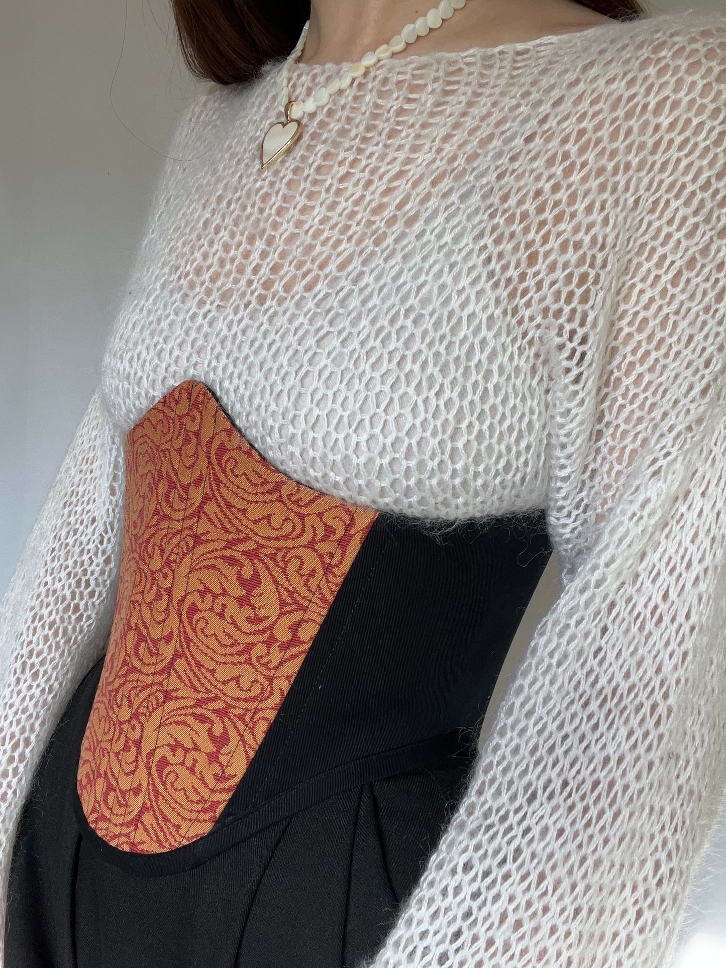 Reversible Corsage Belt in Black Twill & Damask