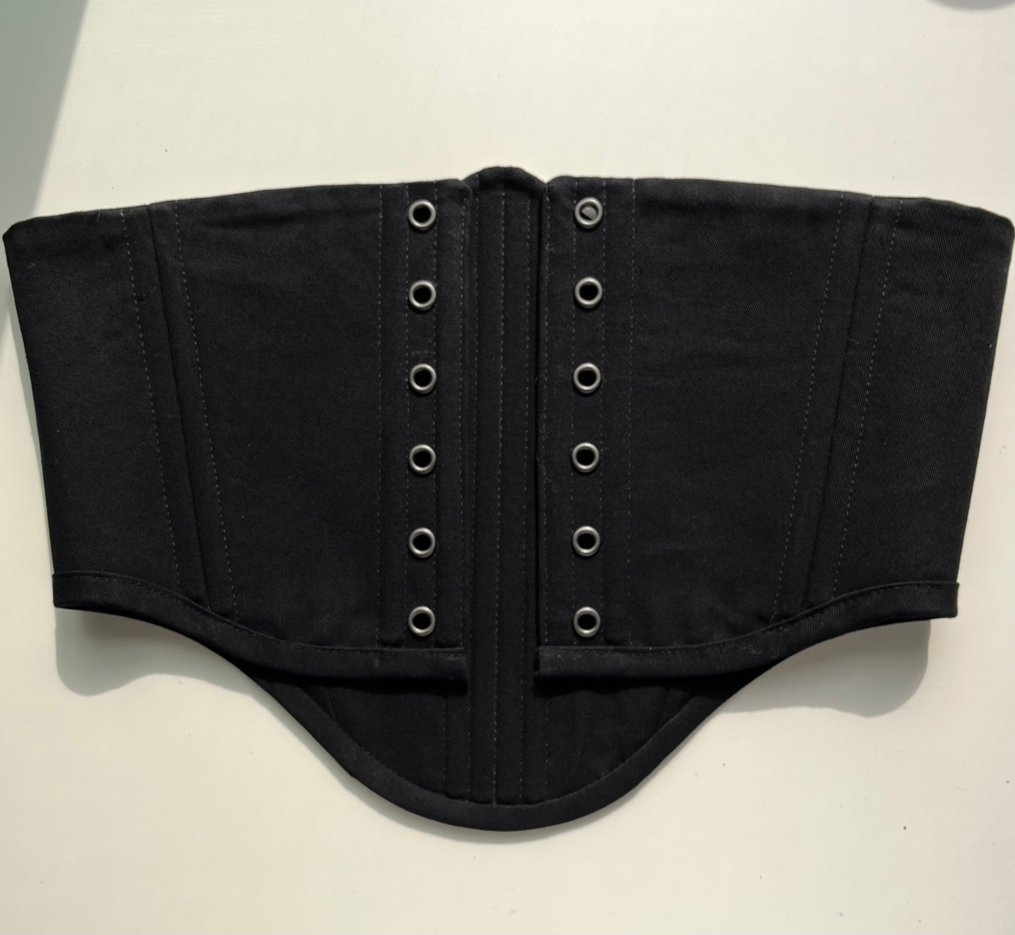 Reversible Corsage Belt in Black Twill & Damask