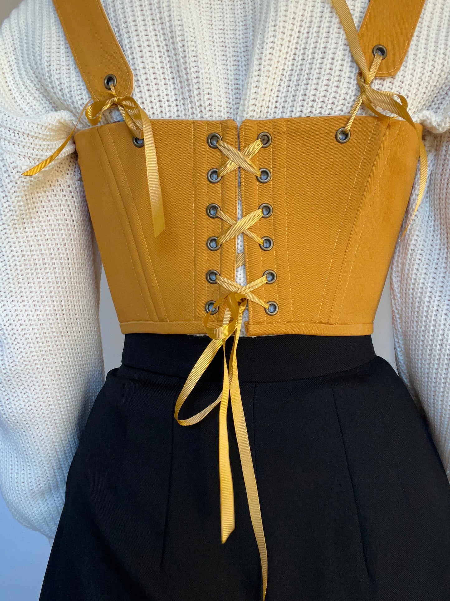 Mustard yellow underbust corsage with removable shoulder straps 🧡