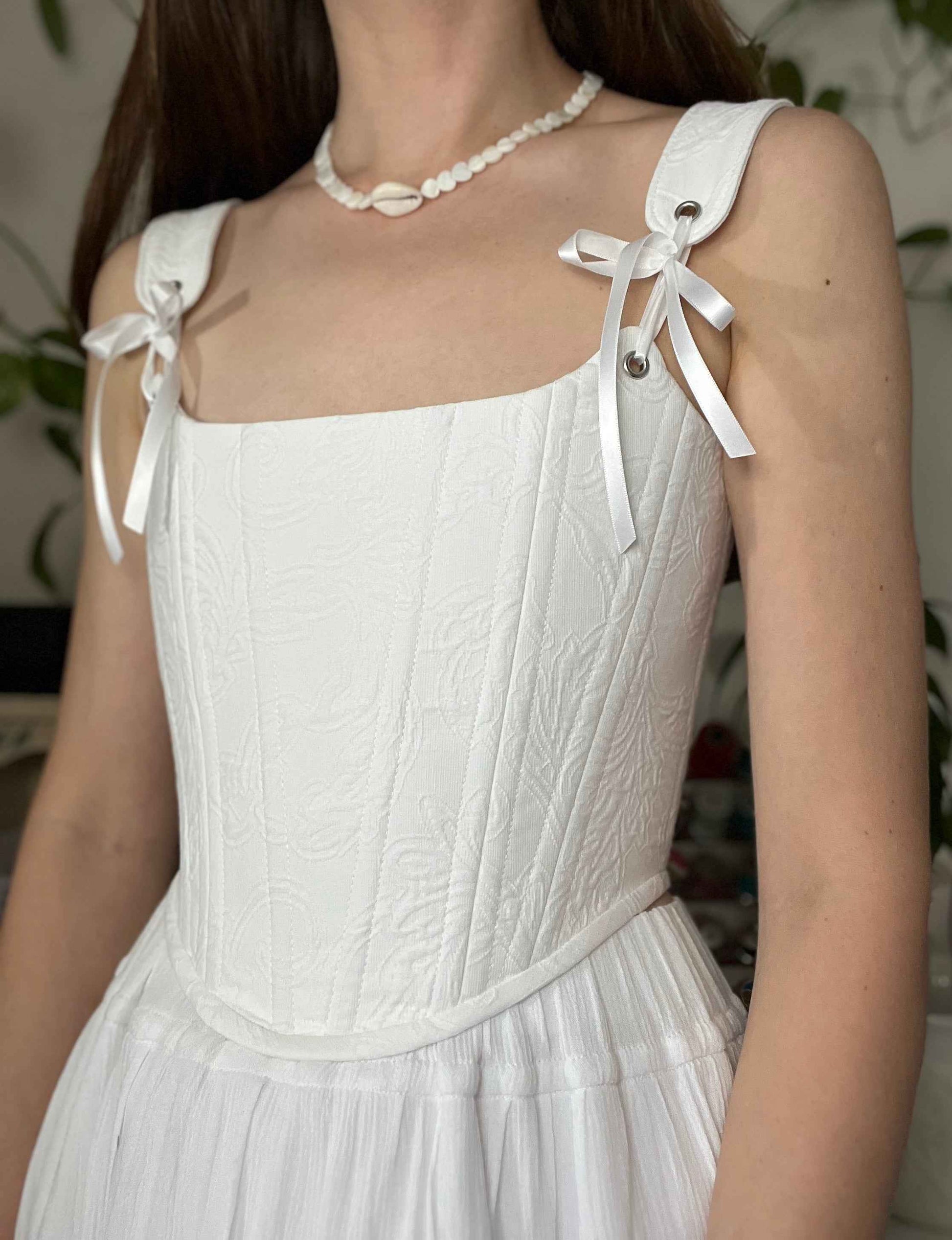 Updated “Luna” corset with removable shoulder straps 🌙