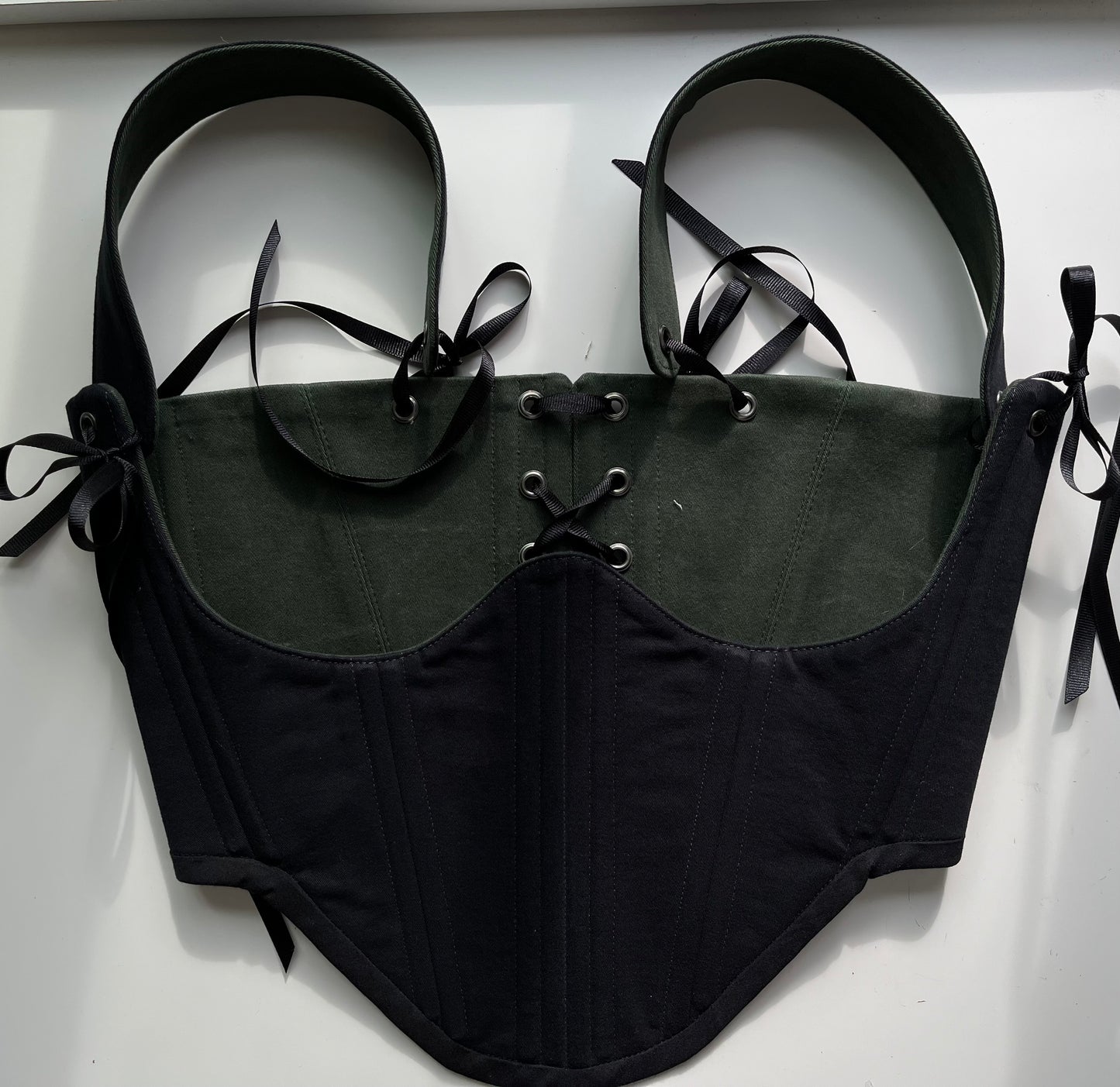 Black/ marble army green underbust corsage