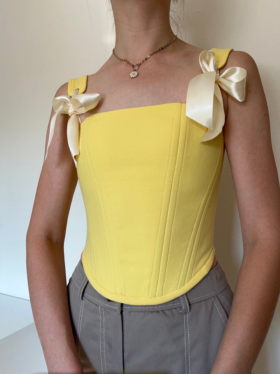 Lemon coloured Corset with shoulder straps, size 4/S/44